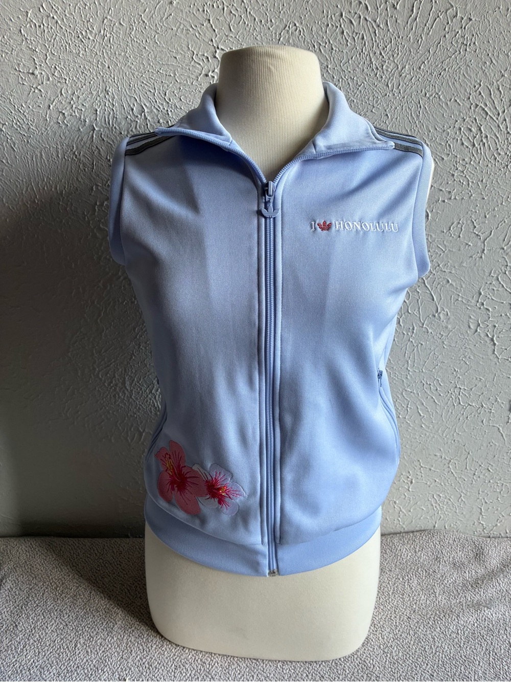 Vintage adidas I Love Honolulu
Sleeveless Track Vest Blue
Hawaiian Floral M - Picture 15 of 16